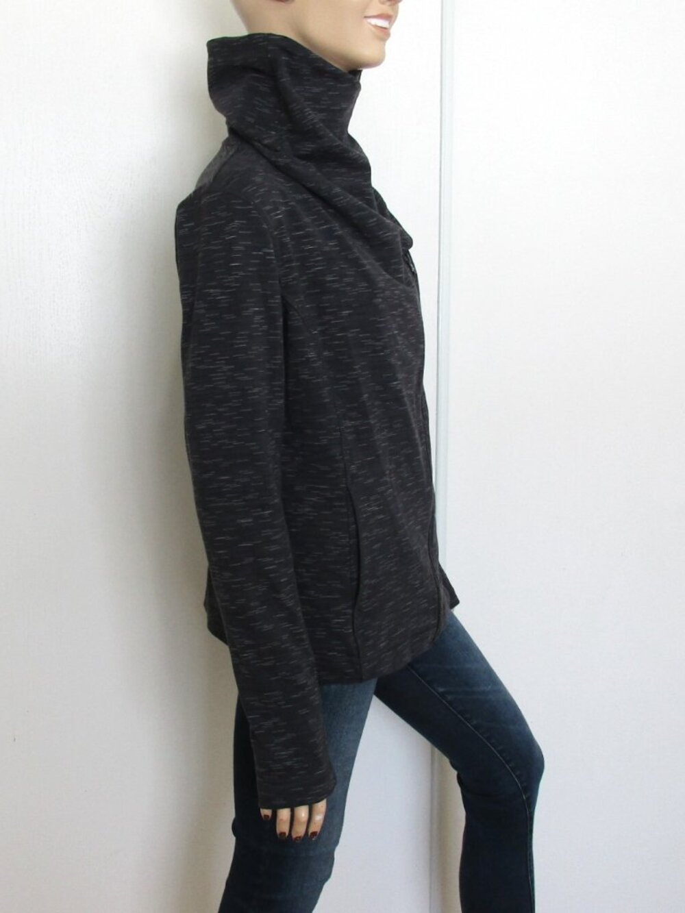 LUCY Athletic Jacket Size Large Black Full Zip with Snap Neck - Picture 3 of 8